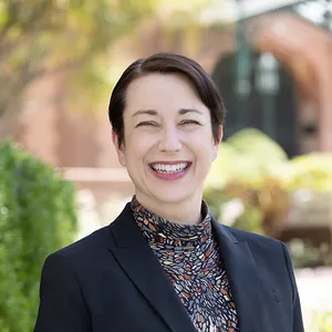 Megan Ubelecker Headshot