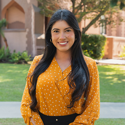 Elizabeth Ramirez headshot